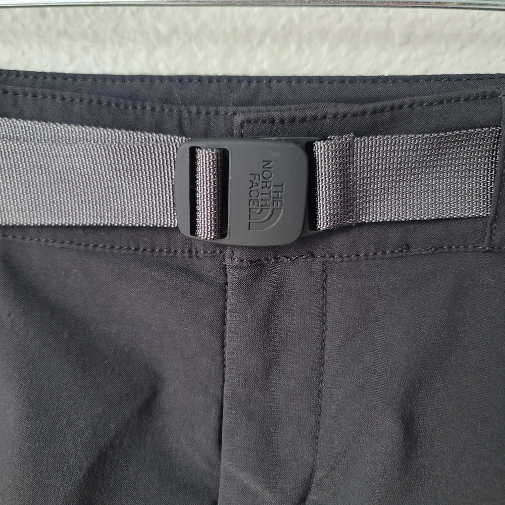 The North Face Belted Paramont Shorts Size 2 In Black